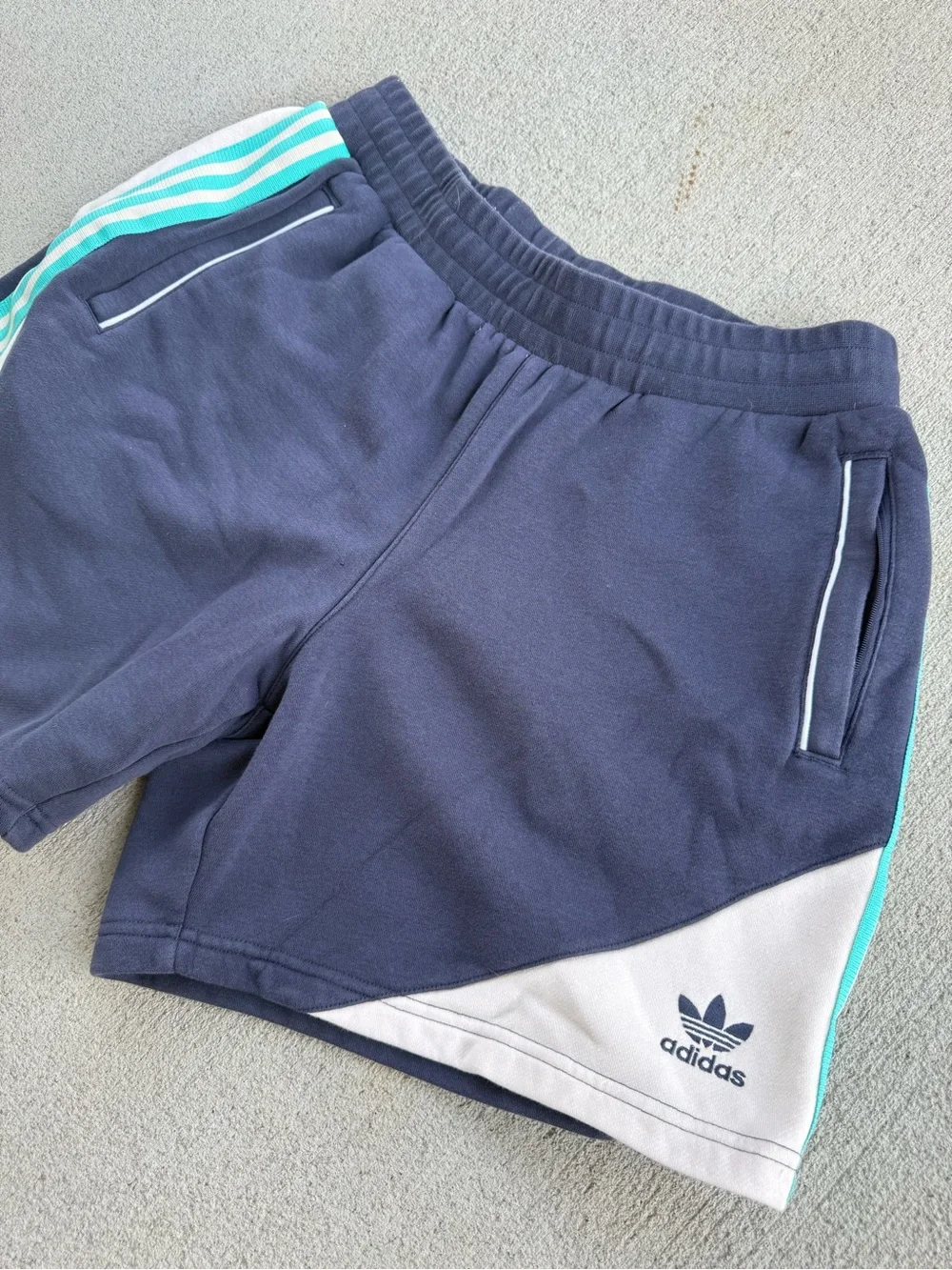 Adidas Originals Superstar CB SST Fleece Shorts Men’s Medium Retro Navy White